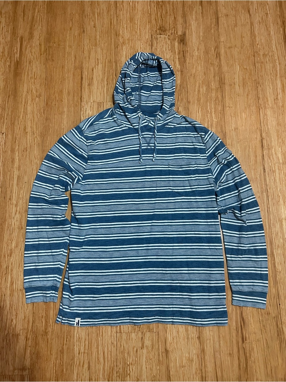 Johnnie-O Hooded Pullover Long Sleeve Shirt Blue Stripes (Men’s Large)